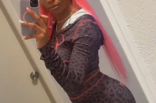 Pretty petite creamy treat🥰💦 - Image 12